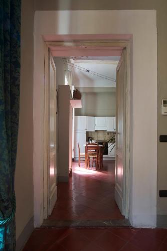 Pergola One Romantic Florentine Apt by Oteego - image 11