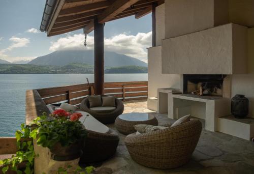 Lakeside Chalet with Panorama View