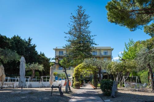 Hotel Eden Park - main image