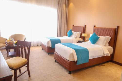 Twin Room with Sea View image 8