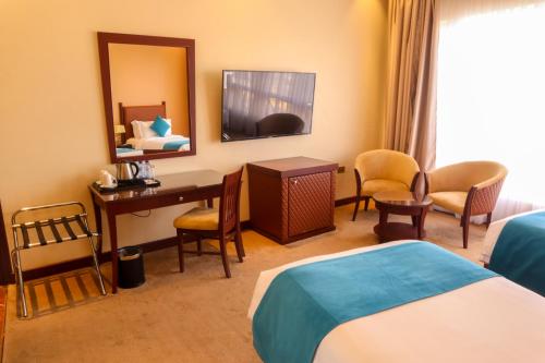 Twin Room with Sea View image 7