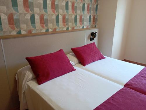 One-Bedroom Apartment image 8