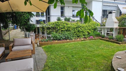 Camera con cucina e piscina a un passo da Torino