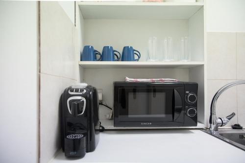 Comfort 2 minutes from the Metro, Atenas (foto 2)