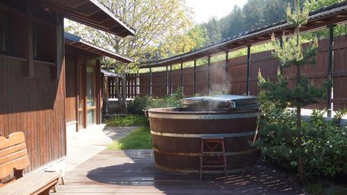 Kameno, Banya (foto 9)
