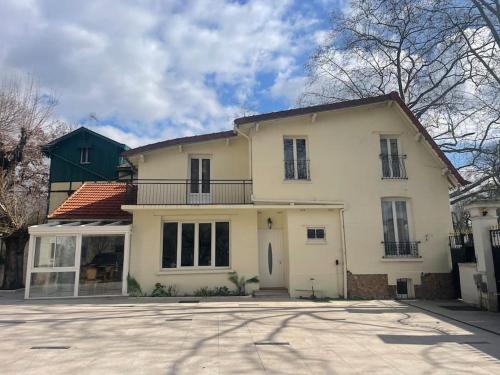 Villa entière proche rer Le Vésinet - Location, gîte - Le Vésinet