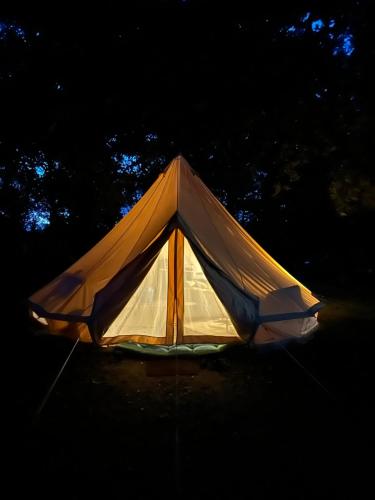 Grand tepee glamping pour 2