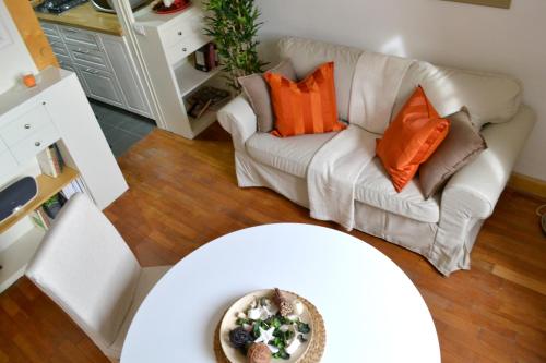 LE QUATTRO MURA EXCLUSIVE - main image