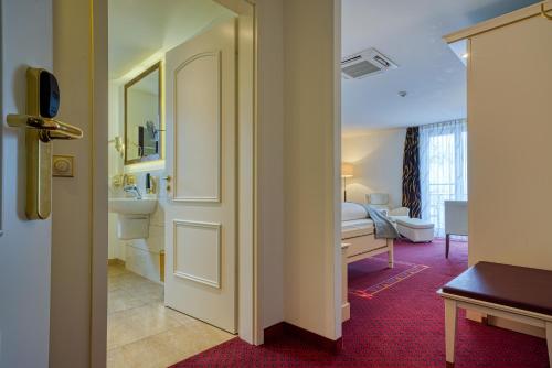 Phoenix Hotel Seeblick - image 6