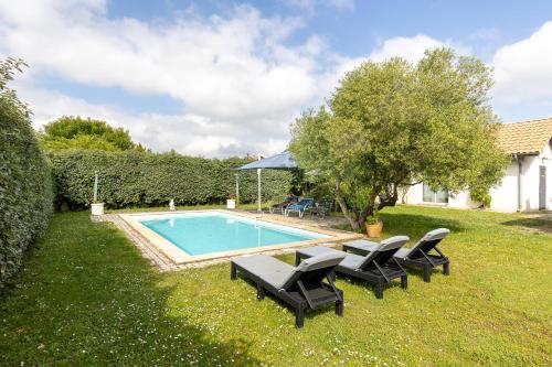 Villa with Garden View