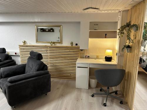 Guidos Place Souterrain Apartment in 安德納赫