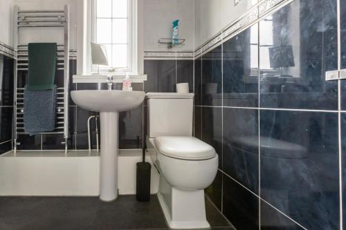 Ideal 3 Bed Home In Glasgow City With Free Parking, Glasgow (foto 8)