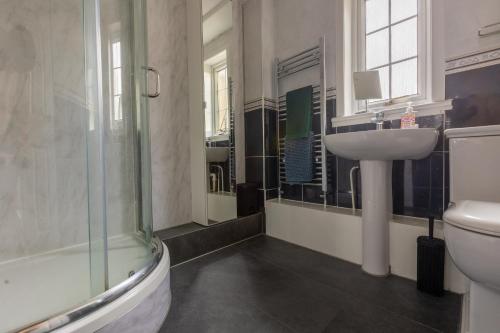 Ideal 3 Bed Home In Glasgow City With Free Parking, Glasgow (foto 11)