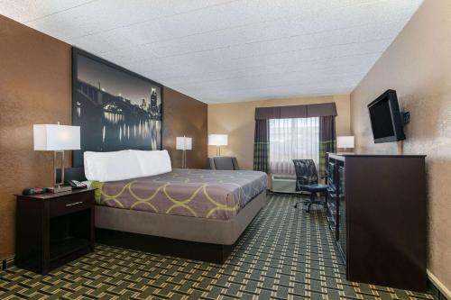 room detail thumbnail 1