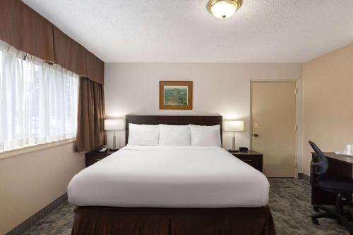 Travelodge By Wyndham Thunder Bay