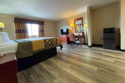 Super 8 by Wyndham Rolla Super 8 by Wyndham Rolla