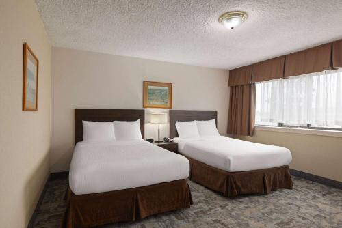 Travelodge by Wyndham Thunder Bay ON