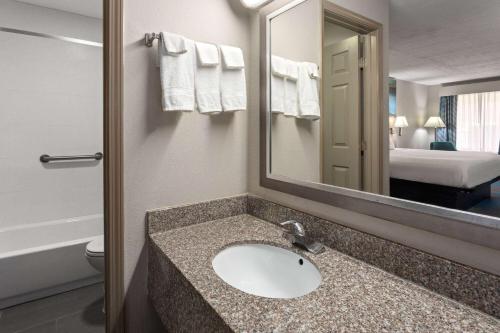 Days Inn by Wyndham Douglasville-Atlanta-Fairburn Road