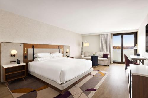 King Room with Balcony