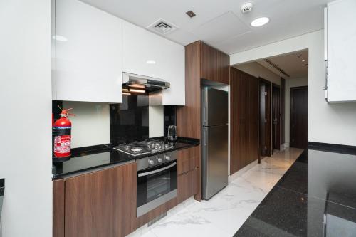Escape 24 Supreme 2BR J One Tower Business Bay Dubai, Dubaj (zdjęcie 7)