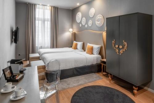 Superior Twin Room image 4