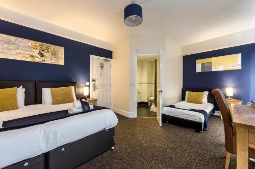 เดอะ คอร์เนอร์ เฮาส์ (The Corner House) in โฟรมี