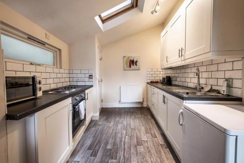 เดอะ คอร์เนอร์ เฮาส์ (The Corner House) in โฟรมี