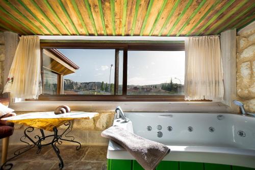 Aysel Inn House Room Type - King Room with Spa Bath