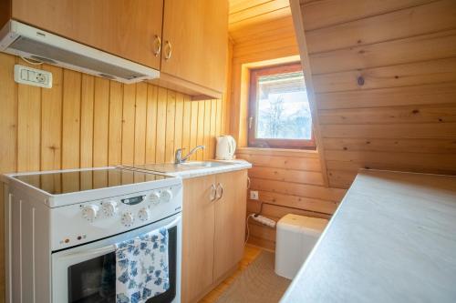 V objemu gora in 斯雷德尼亞華斯-博希尼尤