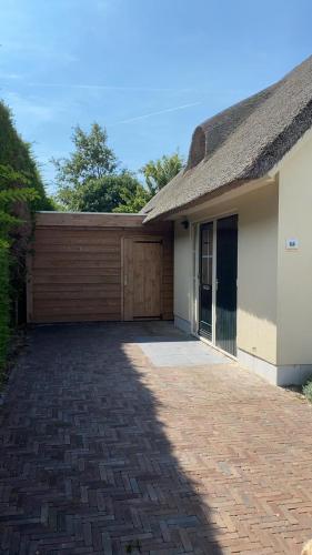 Modern Vakantiehuis op Loopafstand van de Zee in Kamperland Modern Vakantiehuis op Loopafstand van de Zee in Kamperland