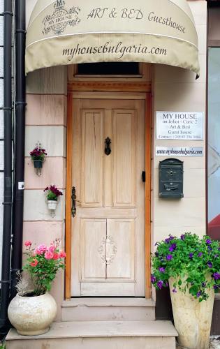 ArtCity Villa - 3 Boutique Suits in Historic town - image 5