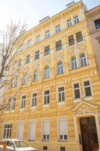Two-Bedroom Apartment room in 2 Bedroom Apartment for 6 near Donaukanal & U4 U2 Metro