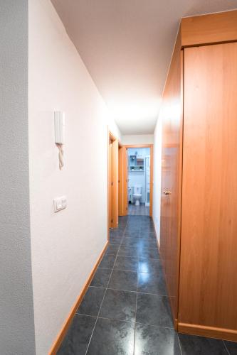 Lobby, Comodo apartamento en Tres Cantos by beBalmy in Tres Cantos