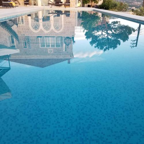 Skats, Beit Teta Mona in Khenchara