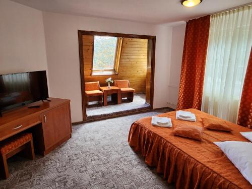 Double Room with Private Bathroom