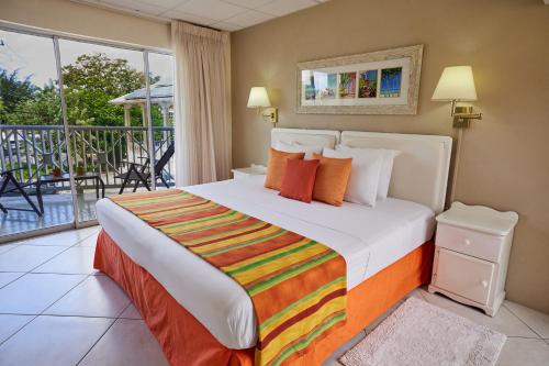 Southern Surf Beach Apartments - image 4
