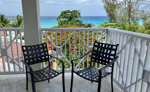 Southern Surf Beach Apartments - image 3