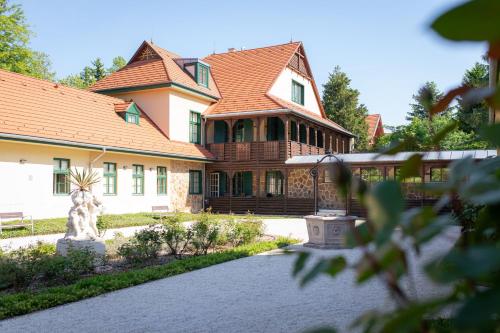 Klebelsberg Kastély Budapest - image 5