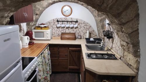 virtuve, Mókusles Vendégház (Mokusles Vendeghaz) in Háromhuta