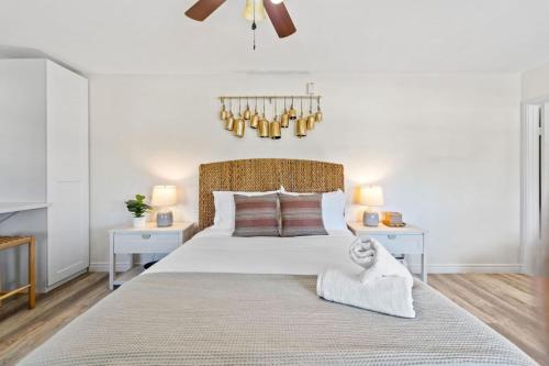 Charming Studio Retreat by Rather Be Properties in San Diego, USA