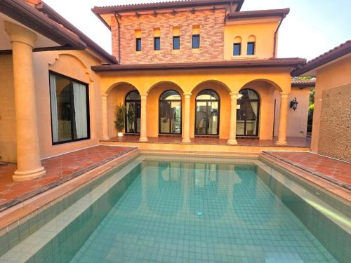 Nusa chivani pool villa najomtien with 4 bedrooms ณุศา ชิวานี พลูวิลล่า 4 ห้องนอน นาจอมเทียน