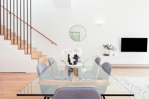 Bondi Blue - image 9