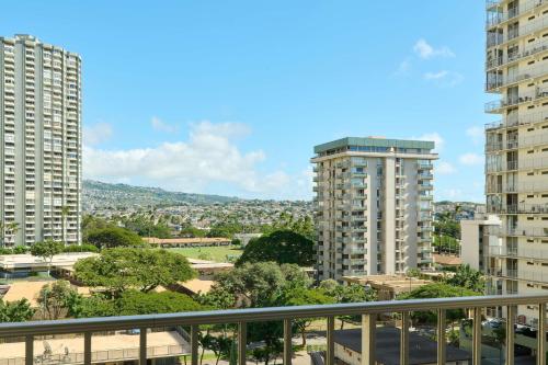 Ewa Hotel Waikiki - Tap to explore photos