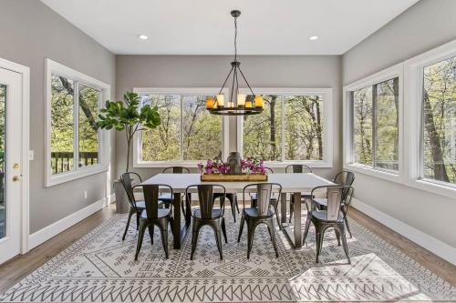 Stunning Beach House with Modern Amenities in Holland, USA