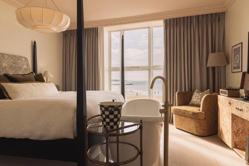 No.42 by GuestHouse Margate Room Type - Suite