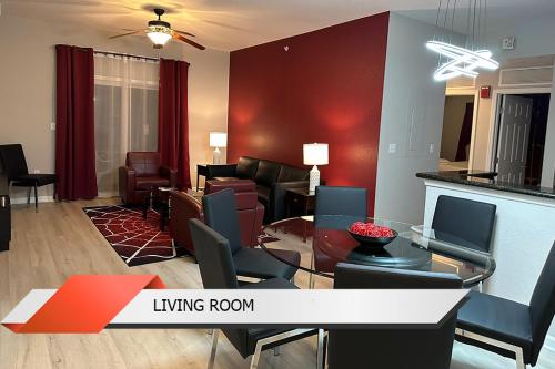 Spider-Man-themed condo near Disney, Sea World, Universal and OCCC with pool, spa, restaurants, shuttle, private balcony, and view of fireworks shows in Orlando, USA