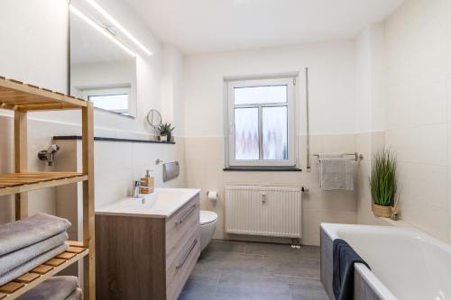 Cozyhomz Ferienwohnung bis 5 Personen mit Stellplatz, Drážďany (fotografie 2)