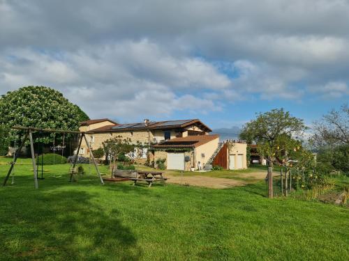 Hotelli välisilme, Gite Chez Tiane Saint-Flour-l'étang (Gite Chez Tiane Saint-Flour-l'etang) in Sauviat