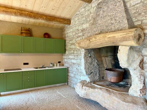 Konyha, Chalet I Porsili in Erbezzo