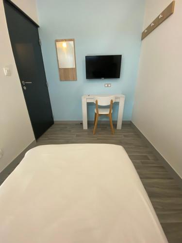 APPARTEL 76 CHAMBRES in Rouxmesnil-Bouteilles